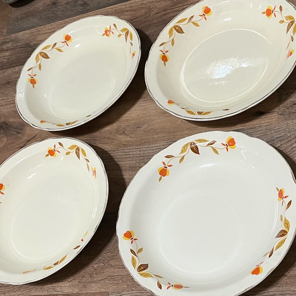 4 Autumn Leaf Jewel 8-1/4" Coupe Soup Bowls Hall's Superior by Mary Dunbar